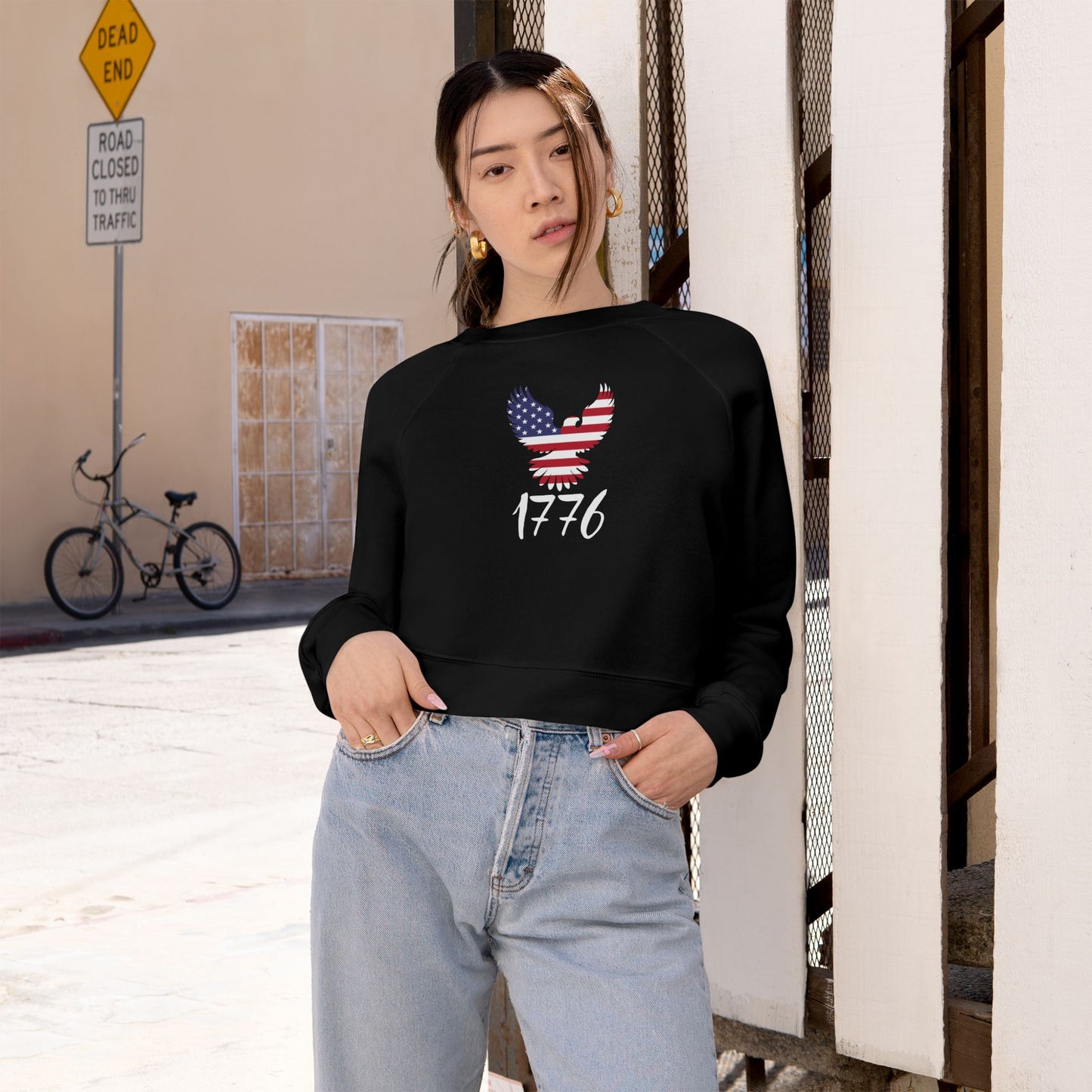 1776 Heritage Women's Cropped Sweatshirt | USA Bald Eagle Graphic
